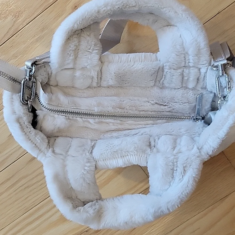 Lululemon Quilted Grid Tote Mini 5L Plush Fleece Tote In Bone