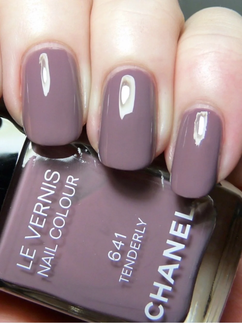 CHANEL Le Vernis Nail Colour in TENDERLY #641 Lilac/Gray NEW & Discontinued