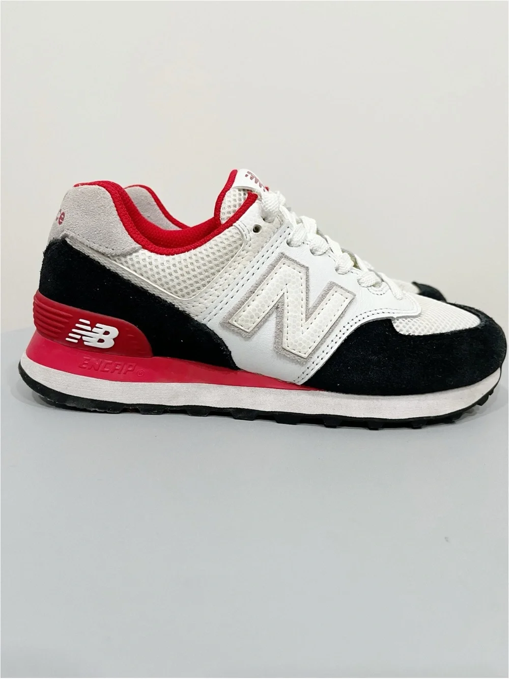 New Balance 574 ML574NSB White Black Red Sneakers Size 4.5 Men / 6.5 Women