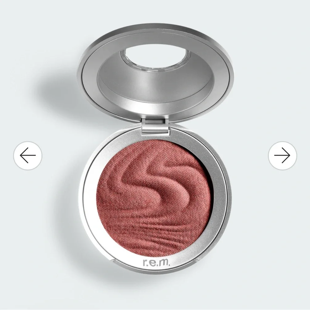 R.E.M. Beauty weightless blush