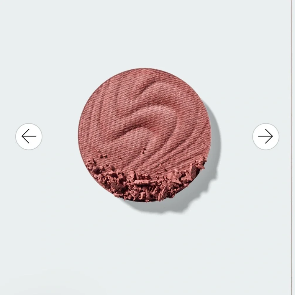 R.E.M. Beauty weightless blush