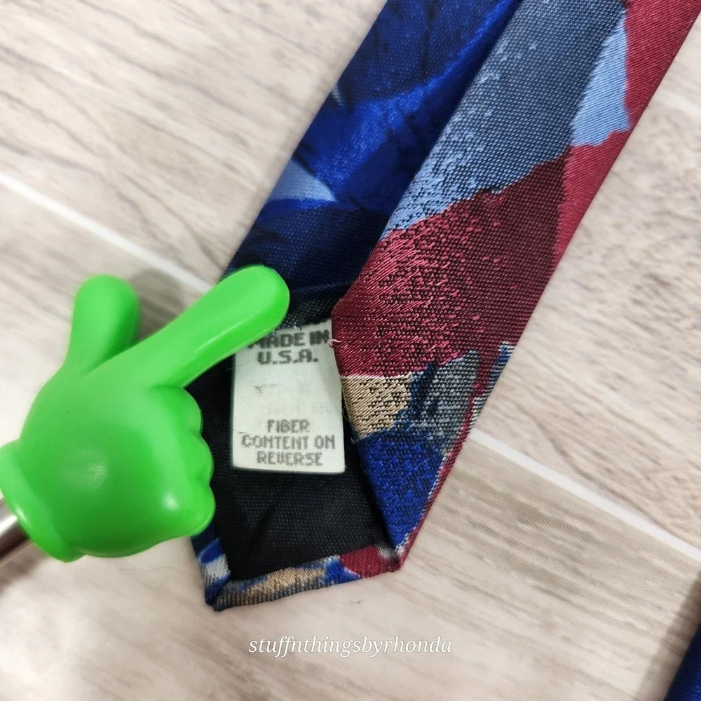 Oscar de la Renta vintage necktie