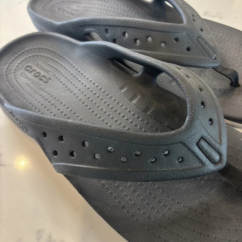 CROCS fashion these