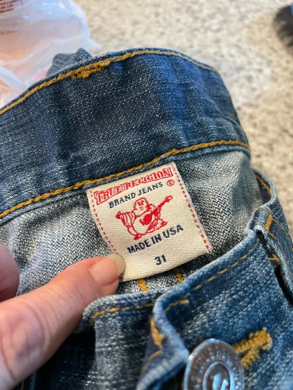 Vintage True Religion World Tour RICKY Medium wash slightly distressed jeans 34