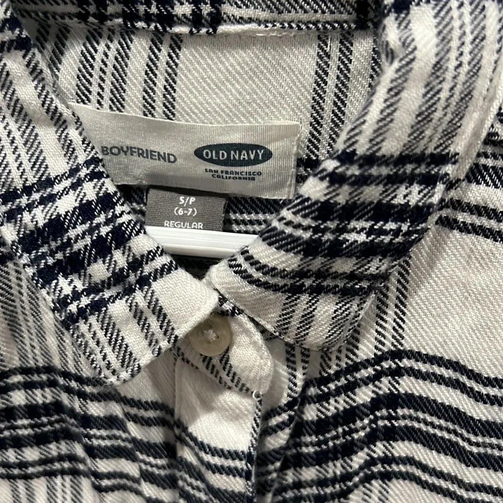 Old navy‎ boyfriend button down shirt size 6/7