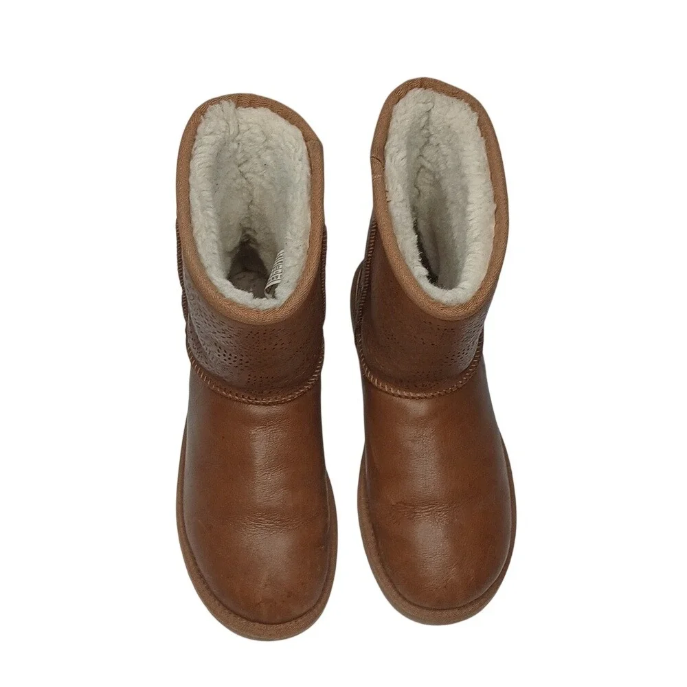 UGG classic mid