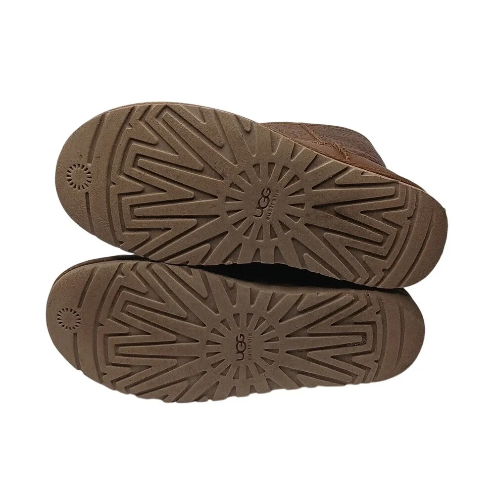 UGG classic mid