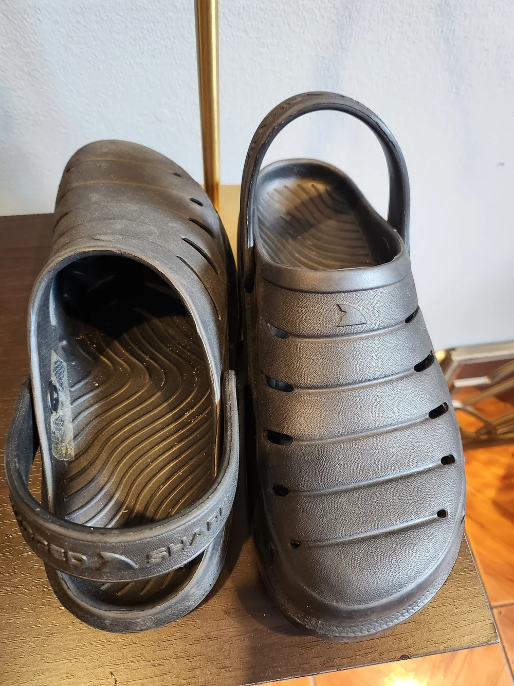 Rugged Shark lightweight black