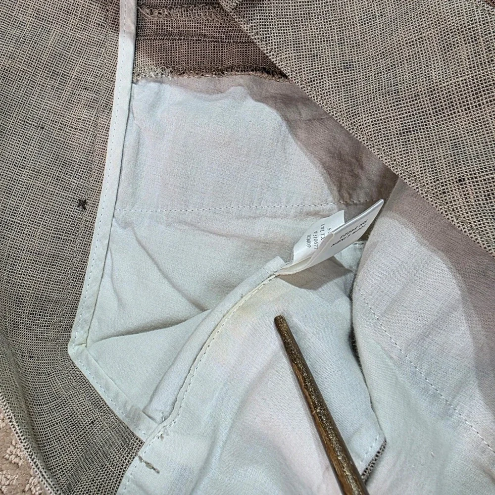 Banana Republic brand banana