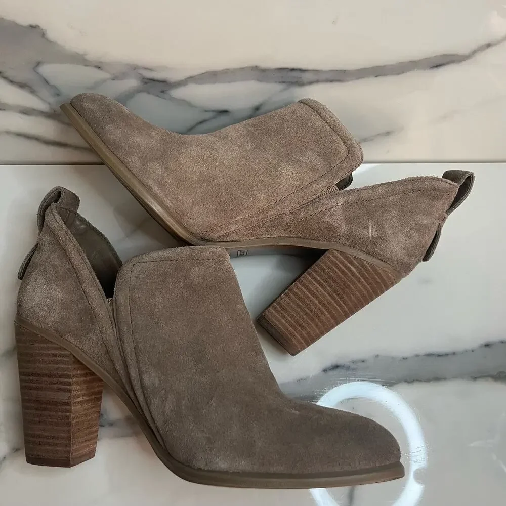 Vince Camuto measurements block