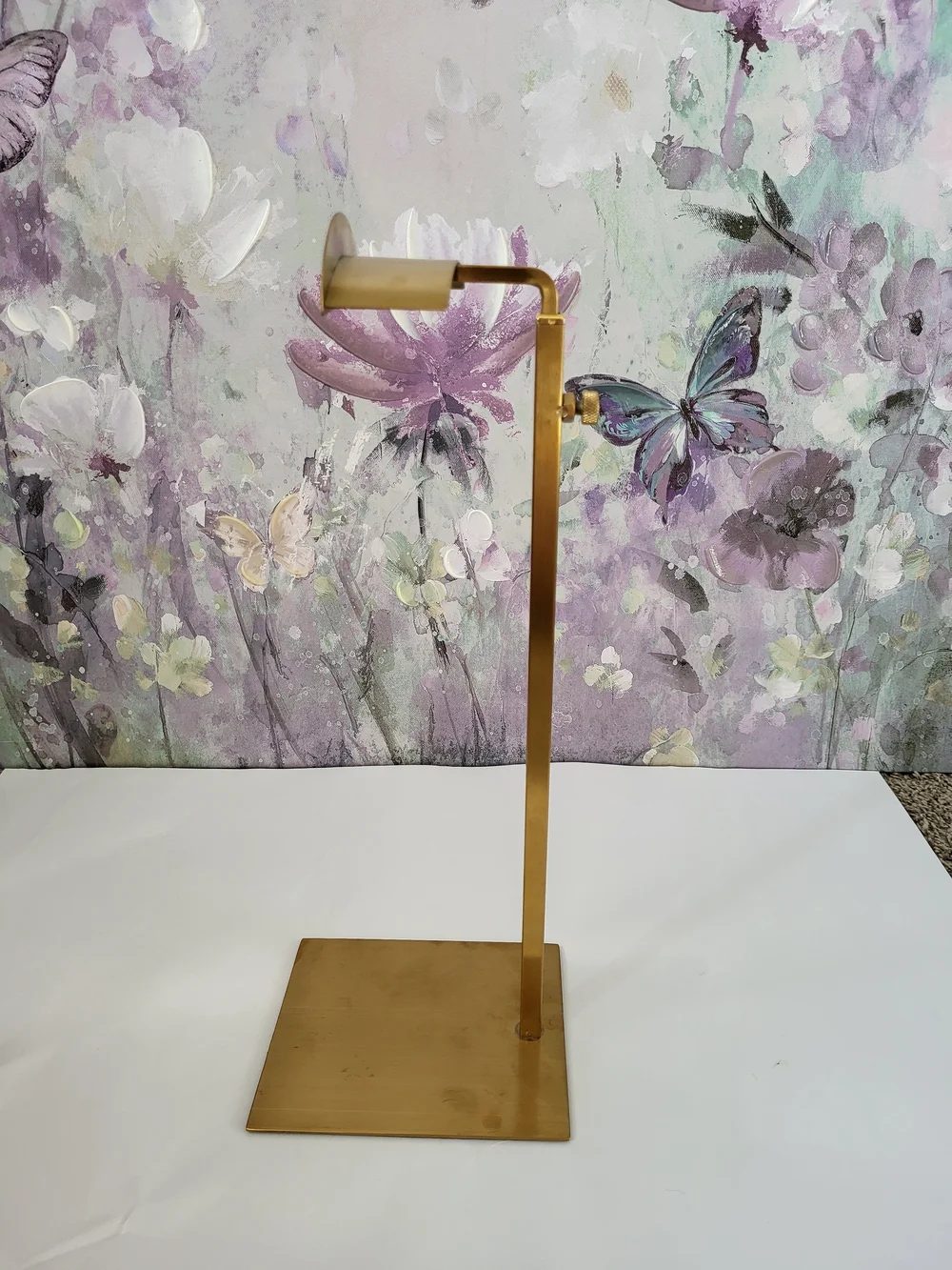 N/A purse stand