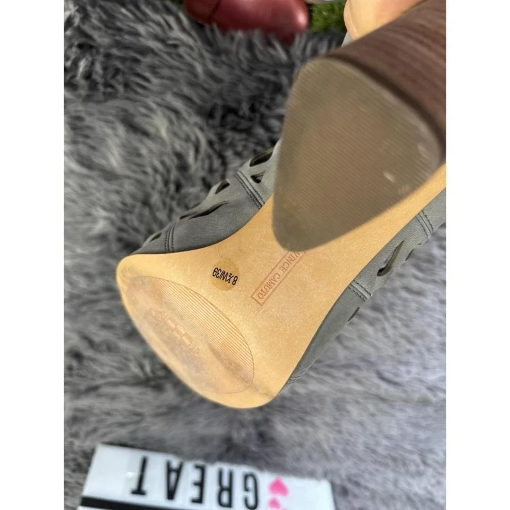 Vince Camuto vince camuto