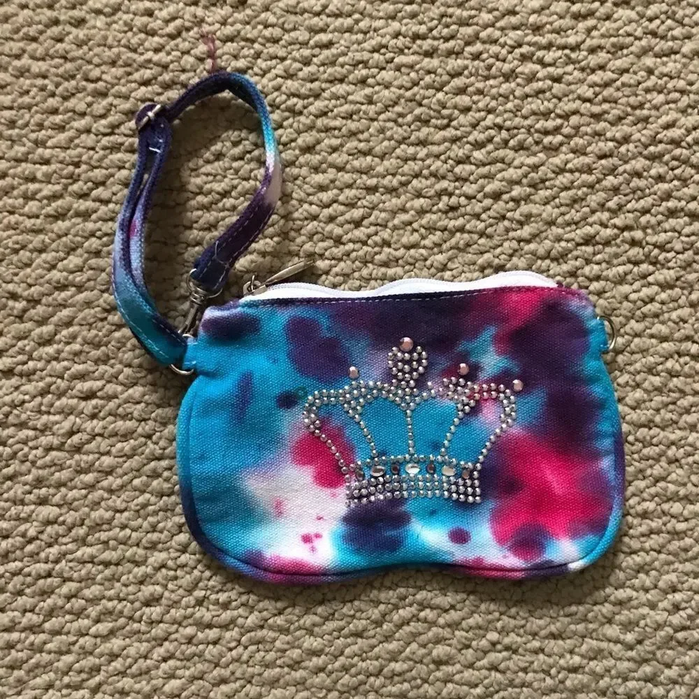 Tie dye wristlet purse