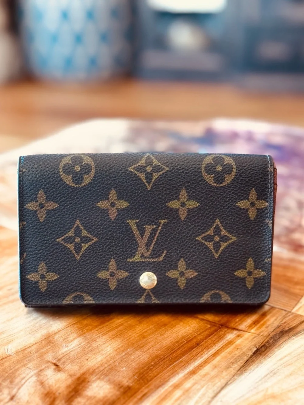 - Louis Vuitton Monogram Porte Monnaie Billets Tresor Bifold Wallet vintage