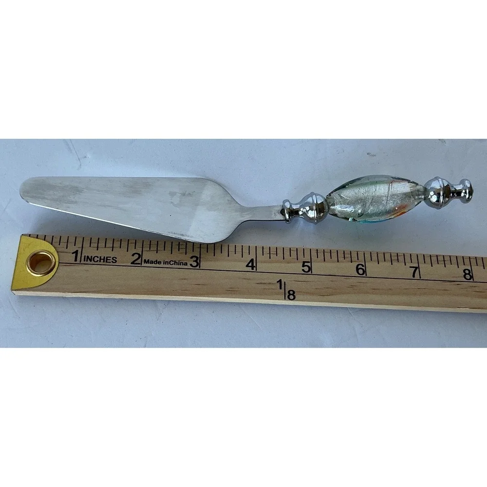 Unbranded elegant cake