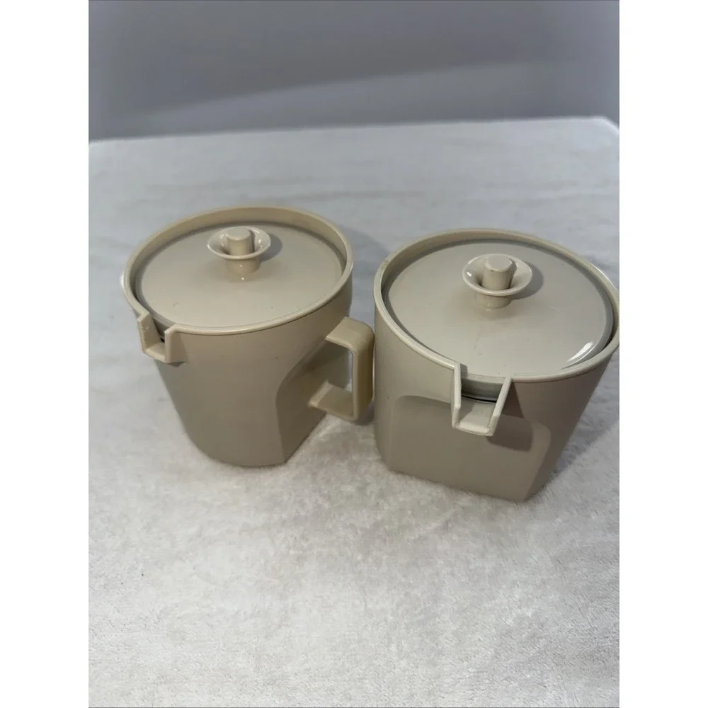 Tupperware this vintage