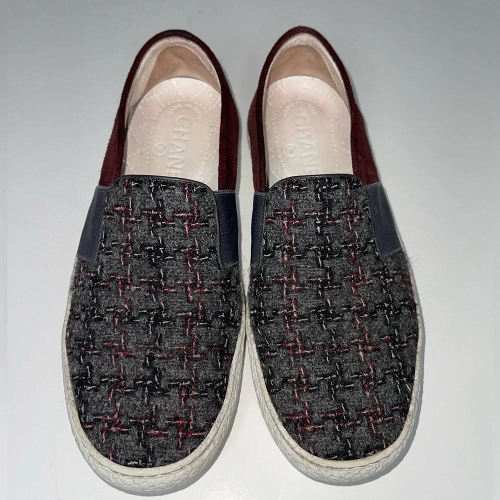 CHANEL CC Slip-On Sneakers Suede Plaid Tweed Size 37.5 / 7