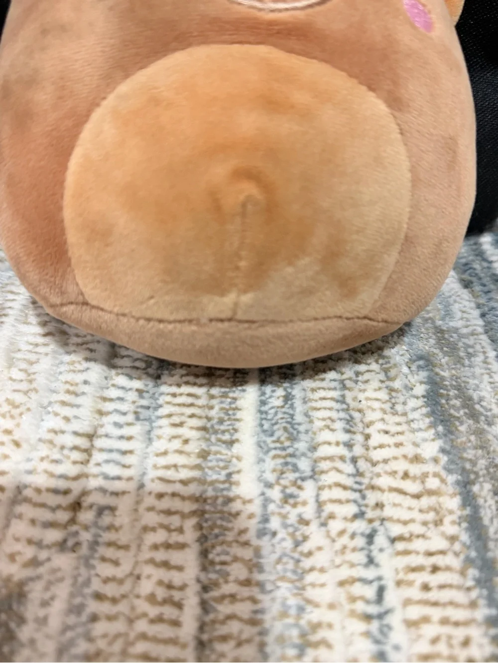 Squishmallows Brown Bear Mittens with Pink Cheeks