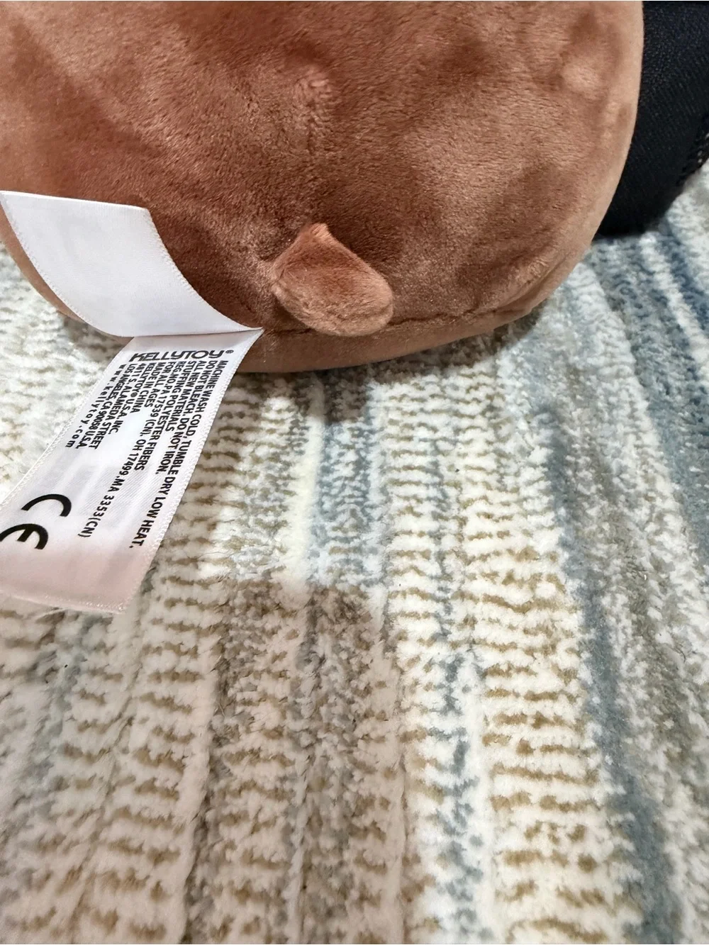Squishmallows Brown Bear Mittens with Pink Cheeks