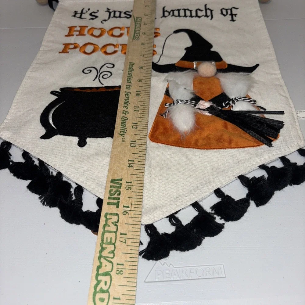 The Unbranded Brand hocus pocus