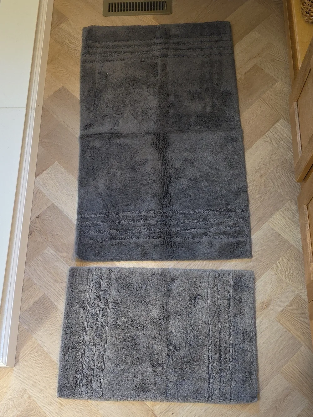 Simply Vera Wang Bath Mat Set