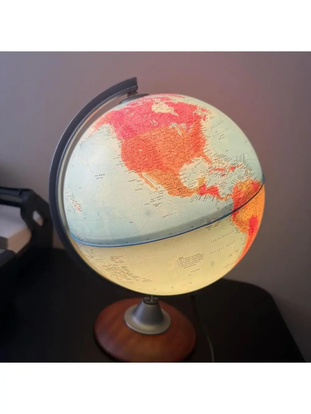Globe ground light used