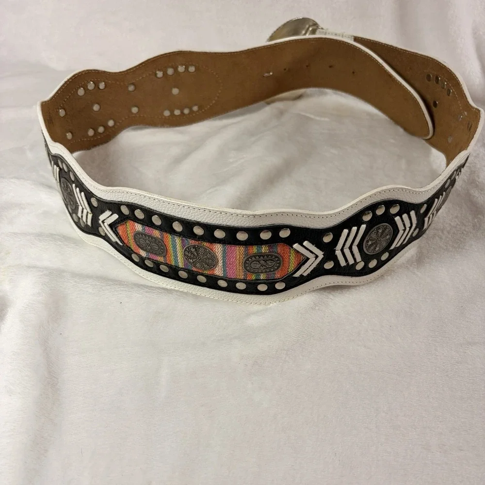 The Unbranded Brand southwestern western