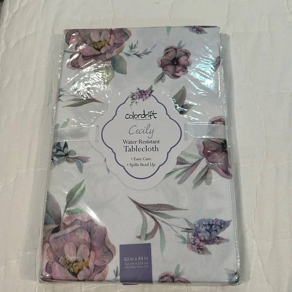 NWOT Colordrift Cecily Water Resistant Tablecloth