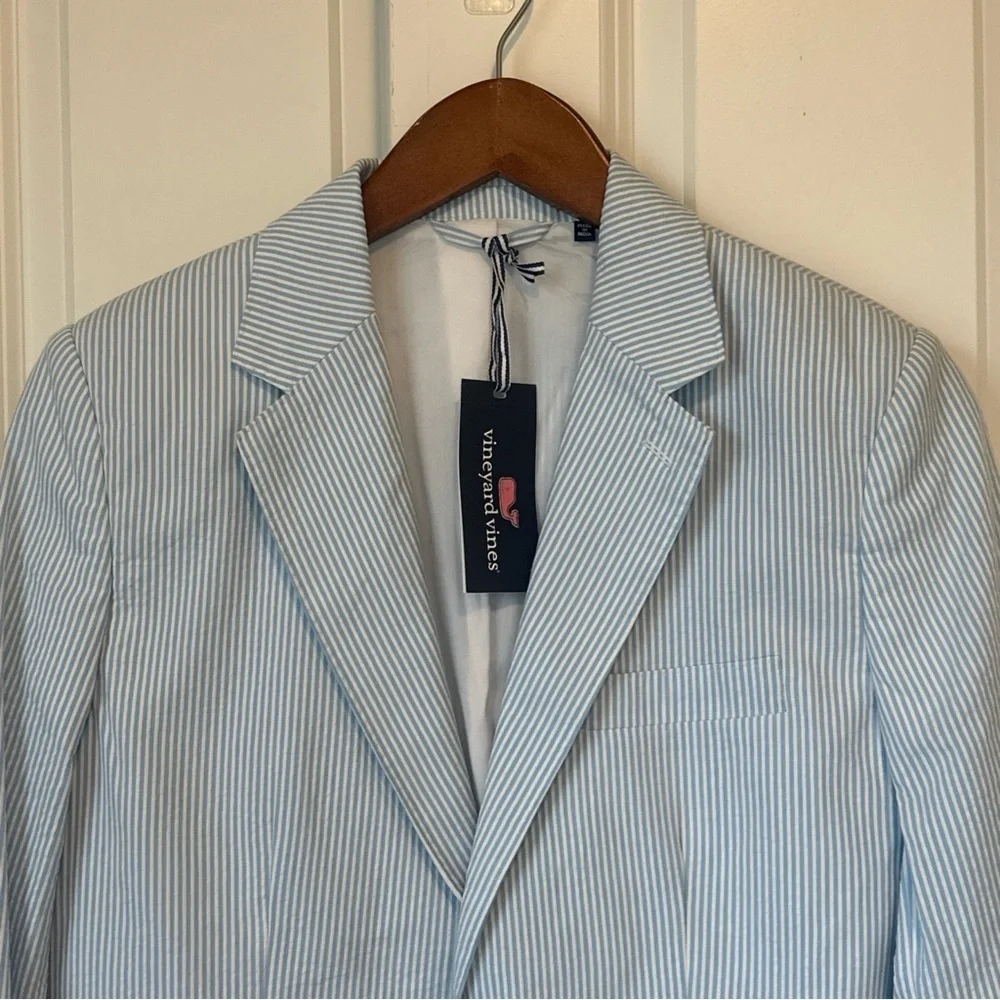 Vineyard Vines add some bow