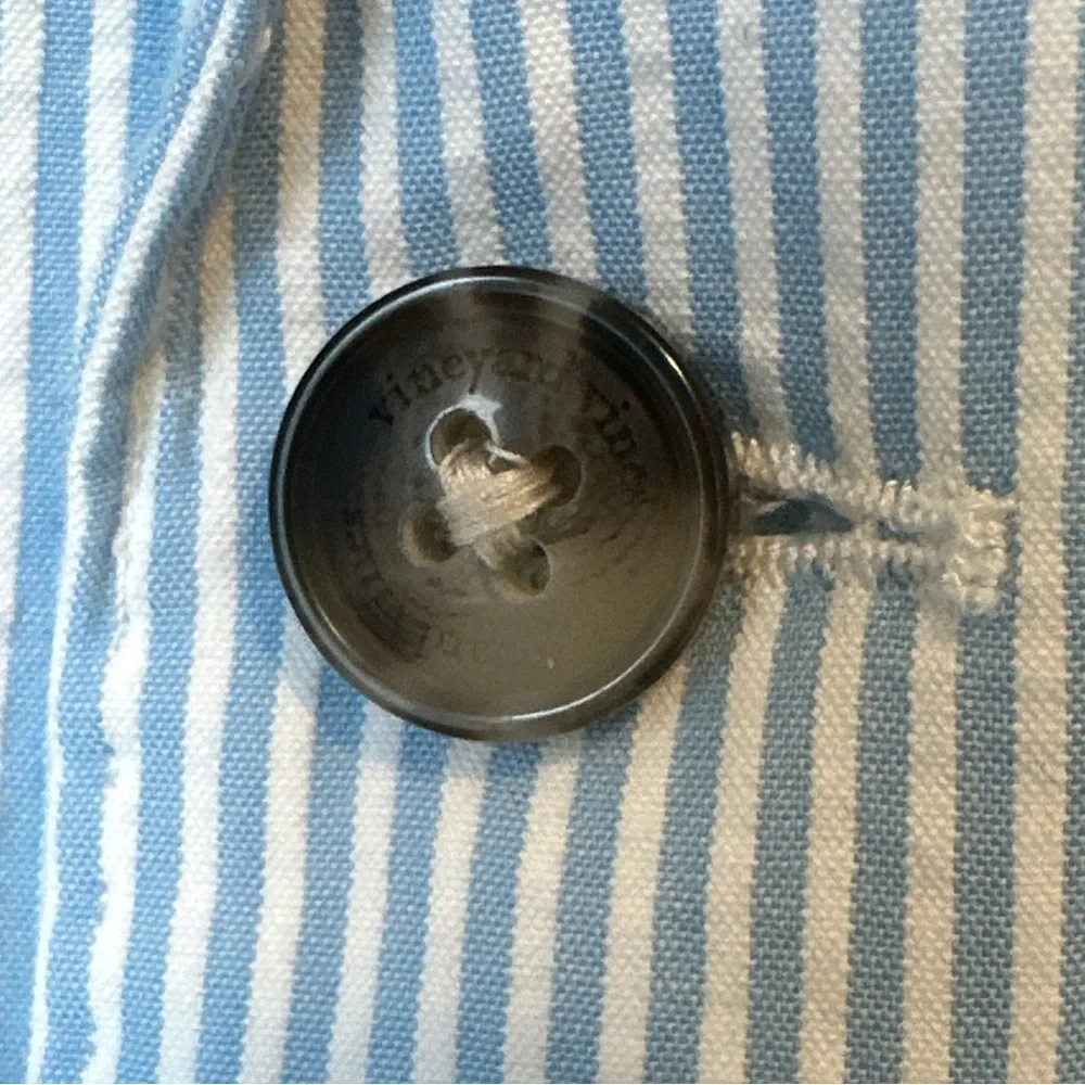 Vineyard Vines suit look