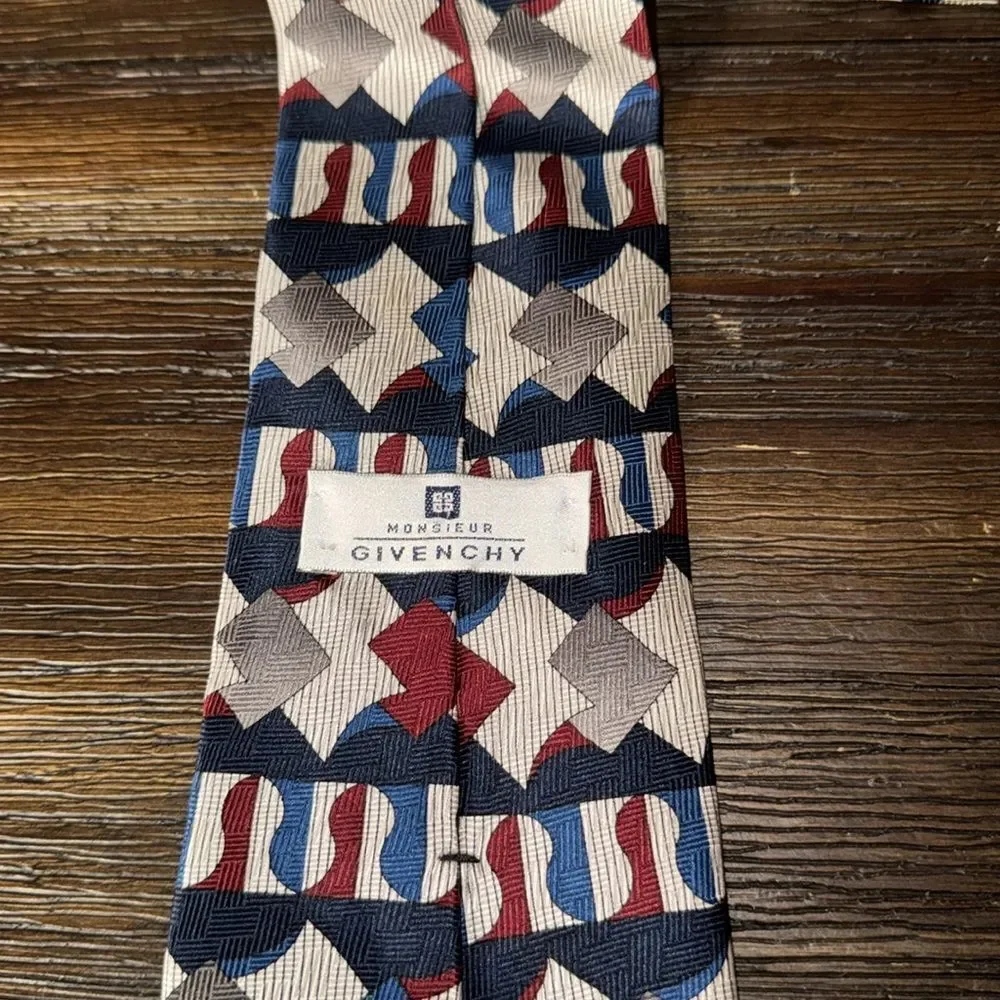 Givenchy stylish tie