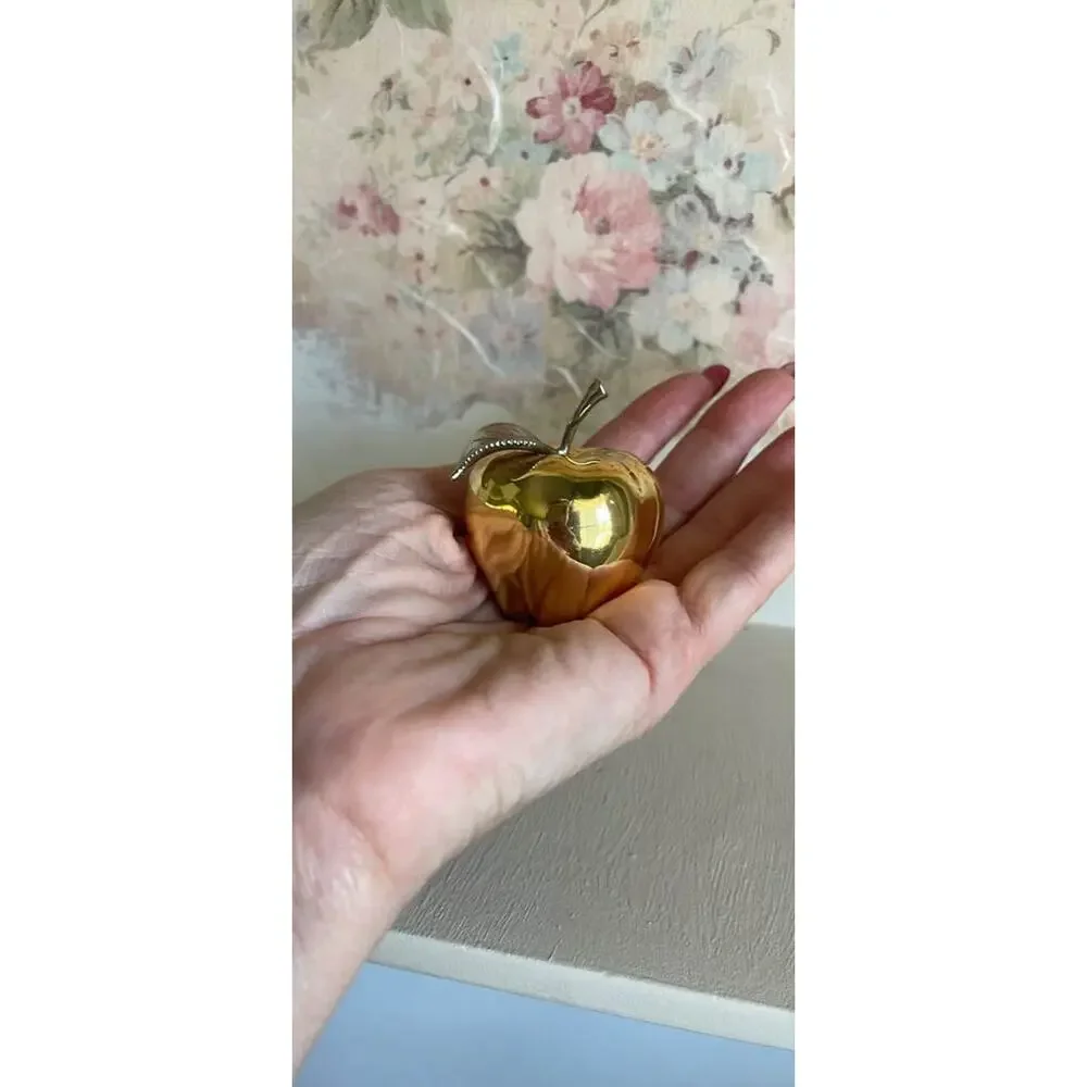 N/A charming gold