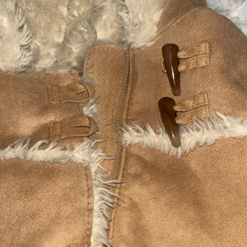 Baby Gap 12-18 month Cozy Tan Jacket with Faux Fur Trim