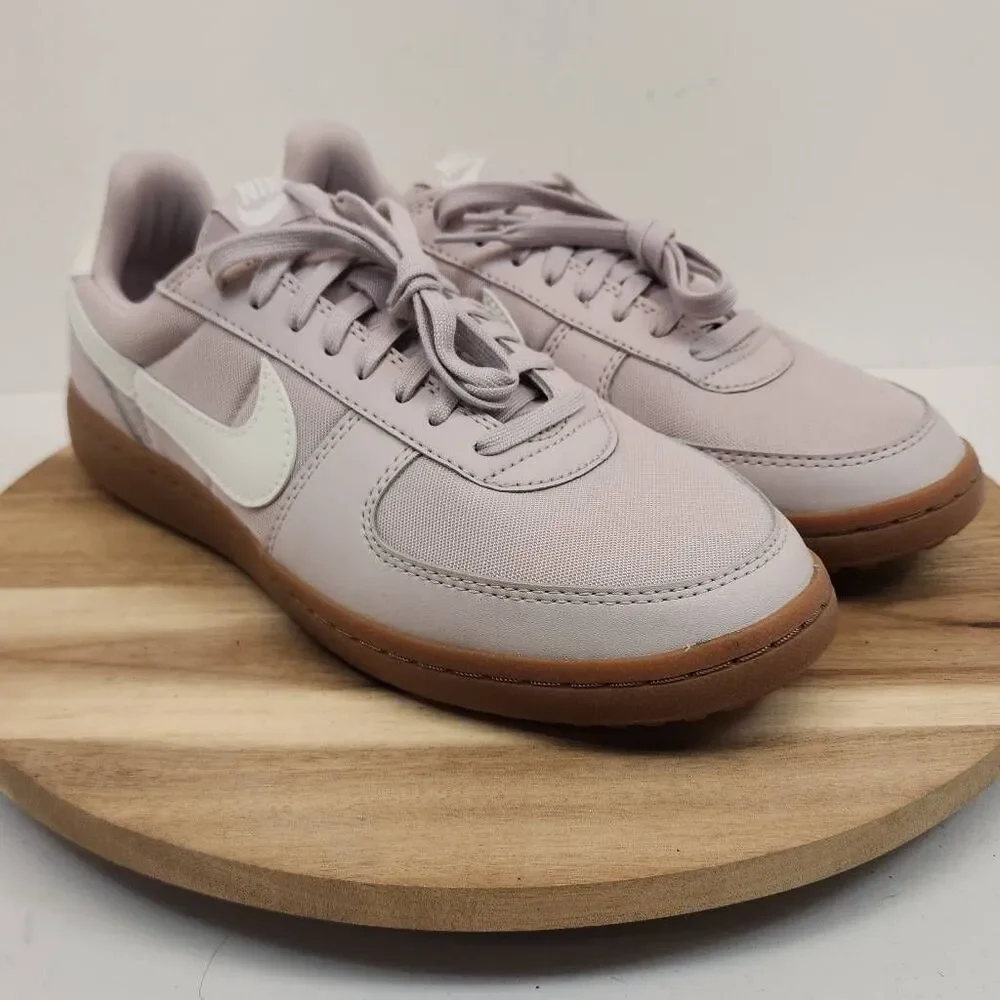Nike field general