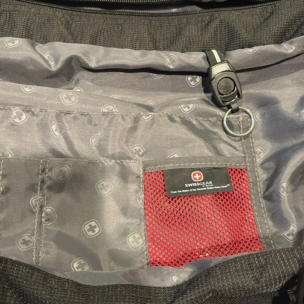 SwissGear laptop messenger