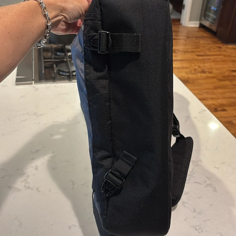 SwissGear laptop messenger