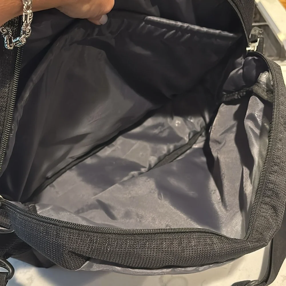 SwissGear laptop messenger