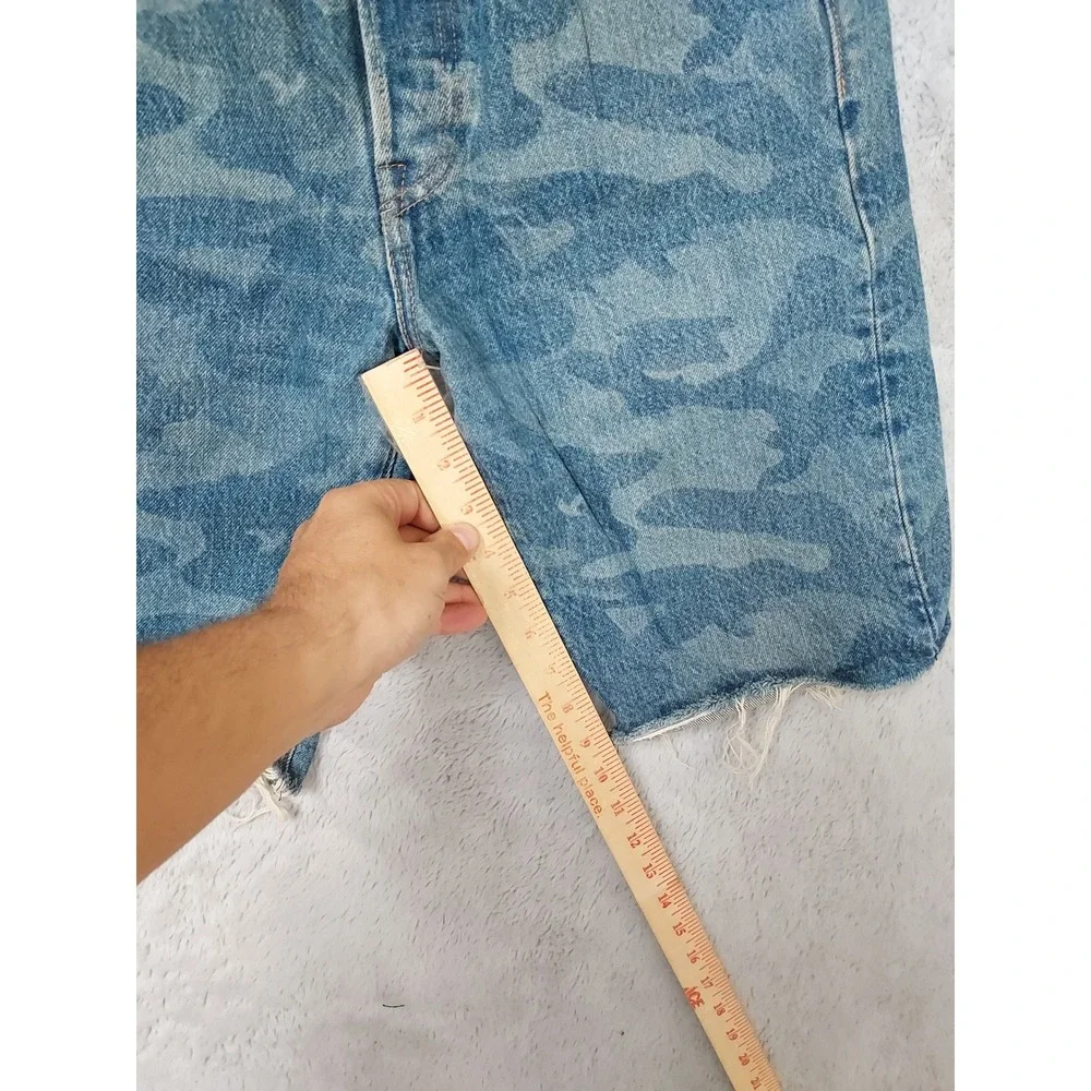 Levis item very