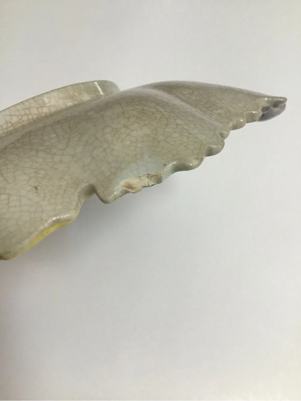 Majolica antique leaf