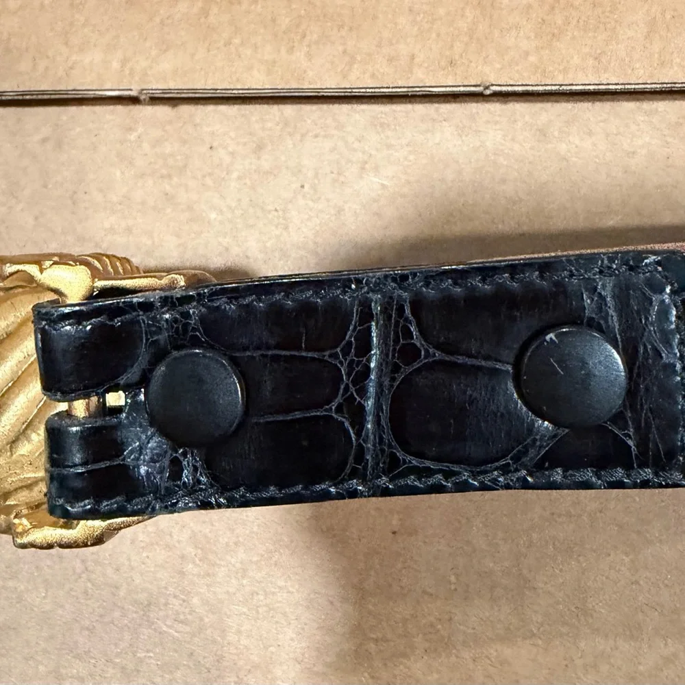 Vicenza daily detailing leather