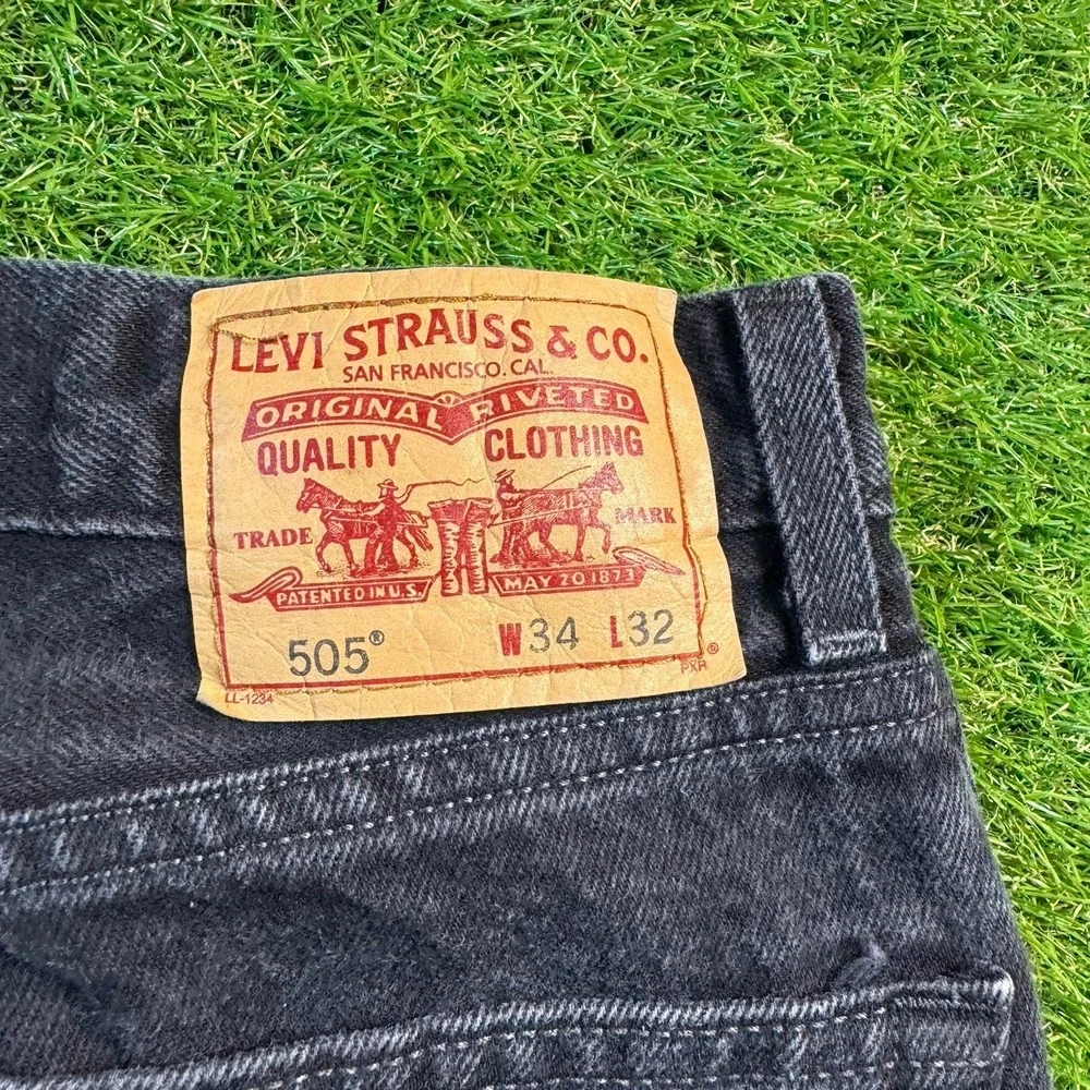 Vintage Levi's 505 Jeans Mens 34x32 (Fits 33x31) Black Y2K Grunge Baggy Goth Emo