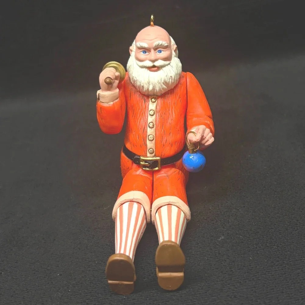 Hallmark 1983 Keepsake OLD FASHIONED SANTA Christmas Ornament Moveable Arms Legs