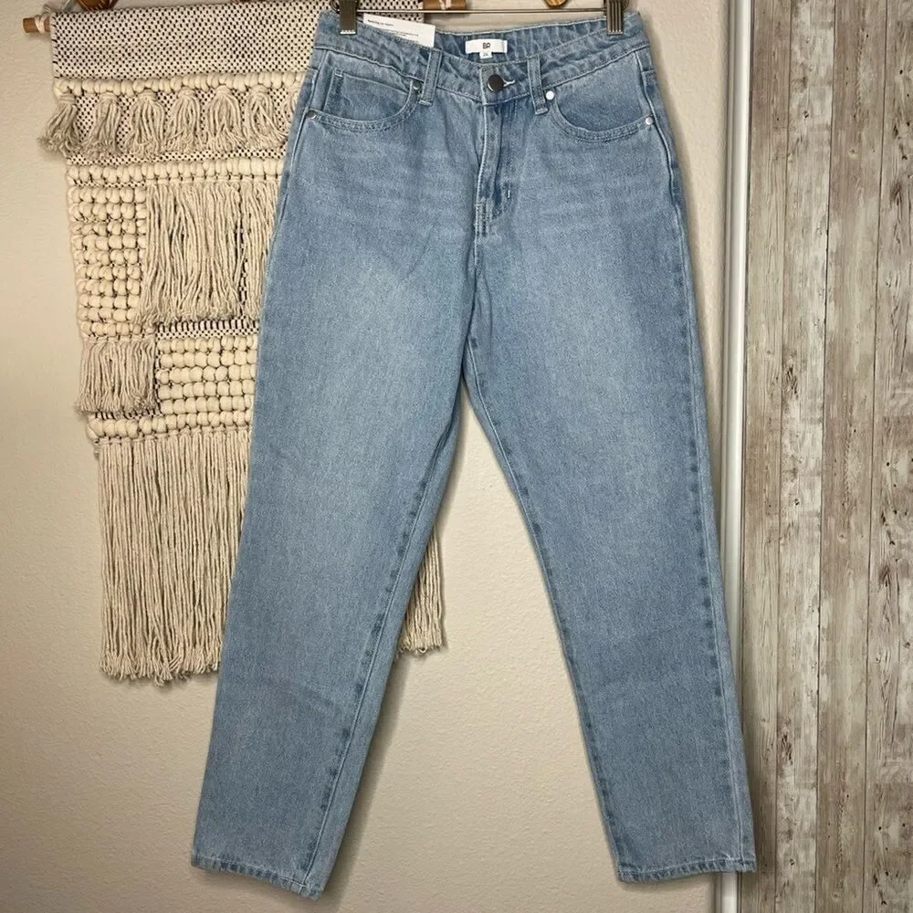 BP. Light Wash Mom Jeans size 25
