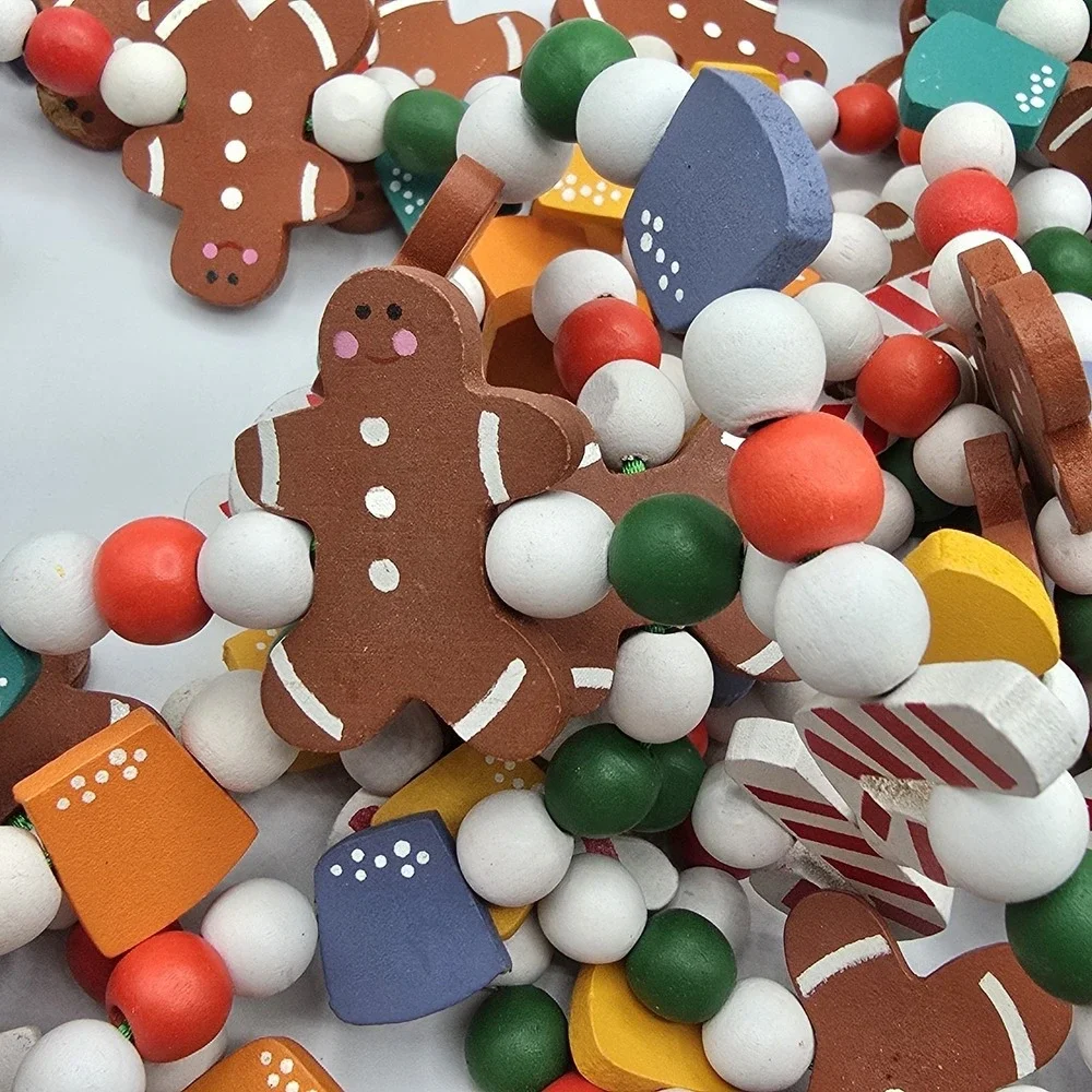Vtg Christmas Garland Red Green Wood Beads Gingerbread Candy cane Gumdrops