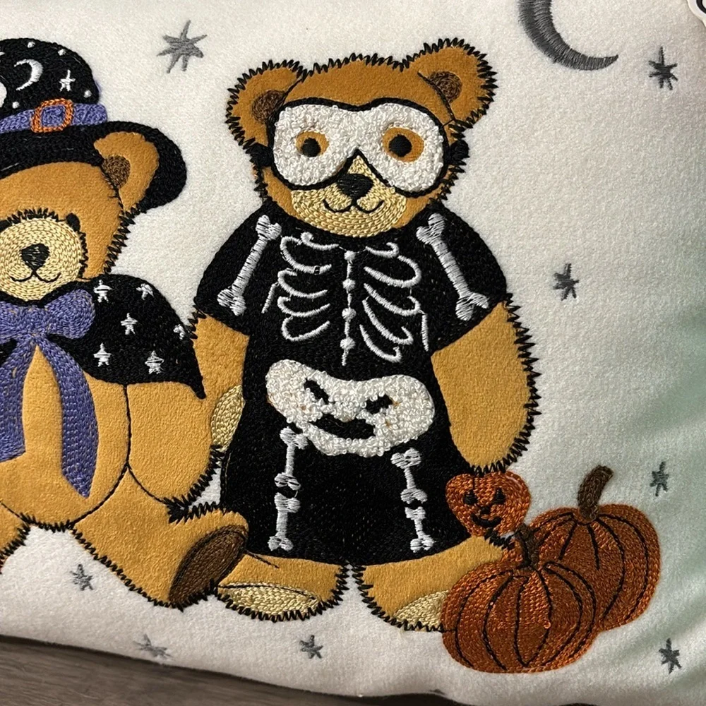 Envogue creepy bear