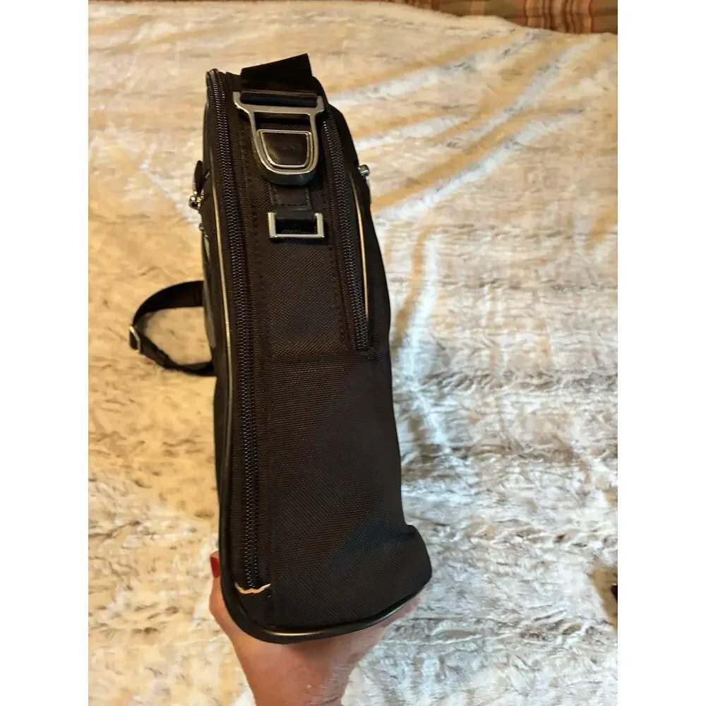 Tumi international laptop