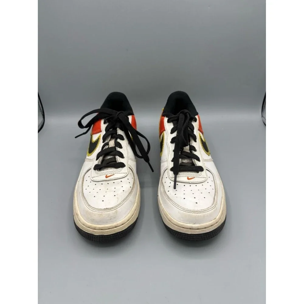 Nike Air Force 1 '07 LV8 in the 