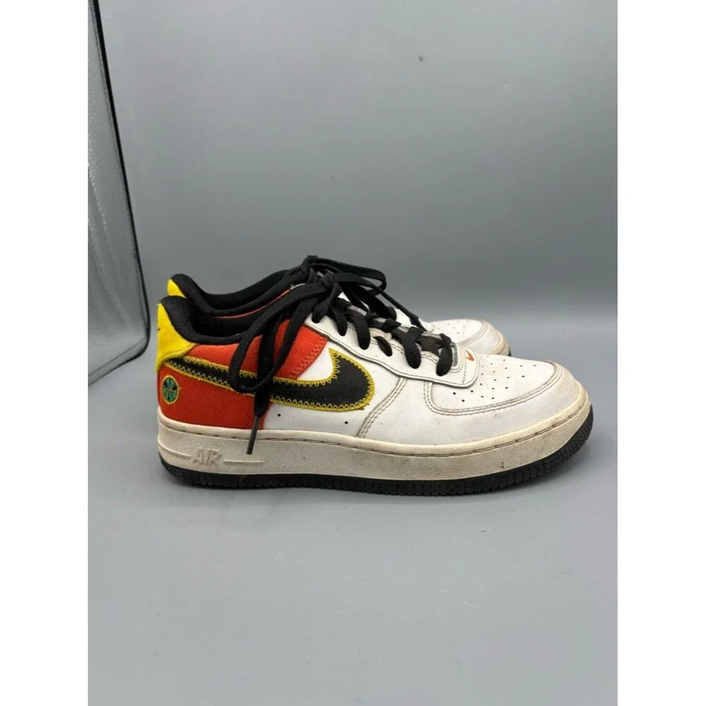 Nike Air Force 1 '07 LV8 in the 
