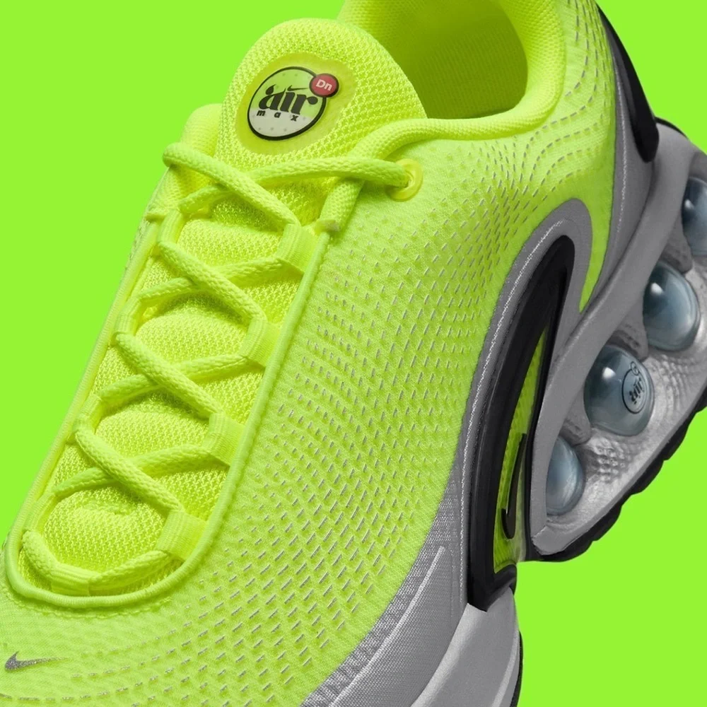 Nike nwot volt