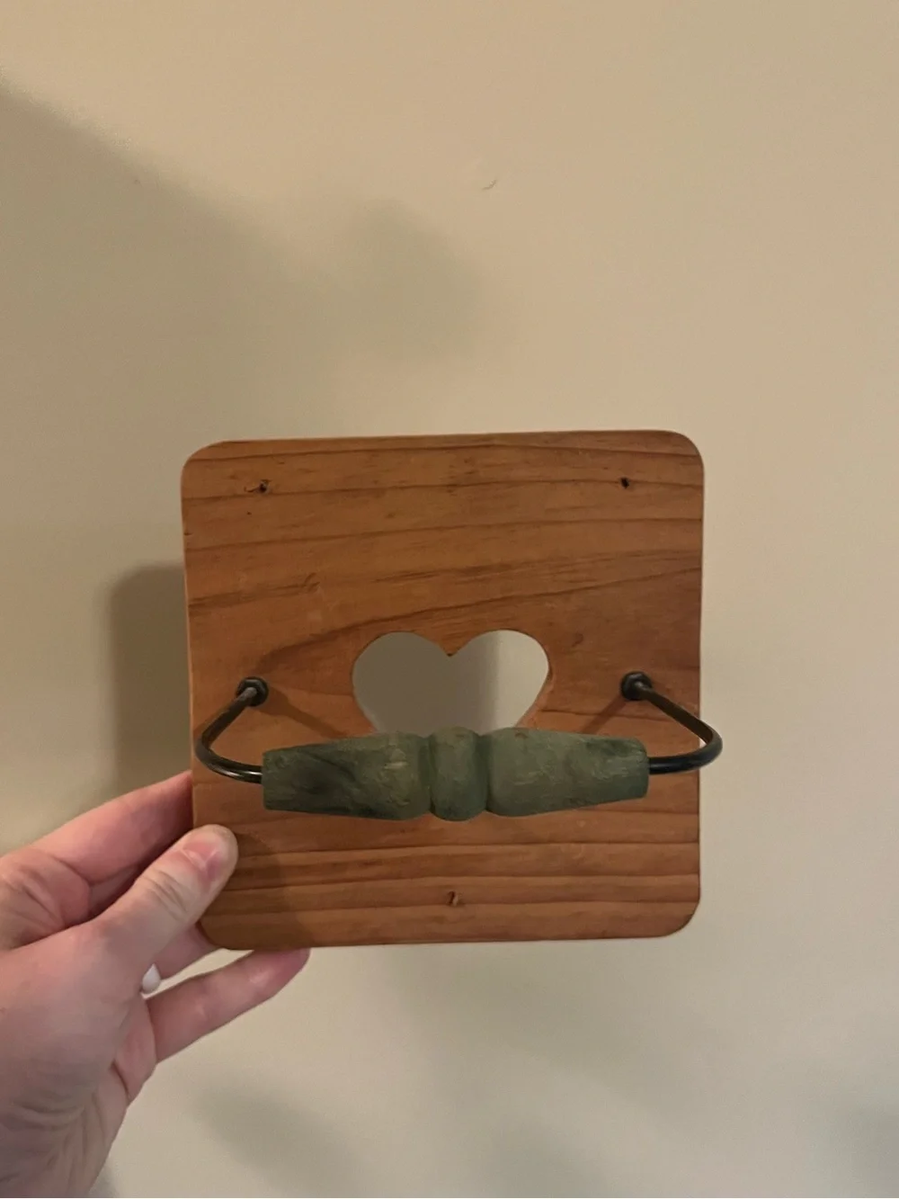 Vintage Wooden Heart-Cutout Wall Hanging Towel Holder